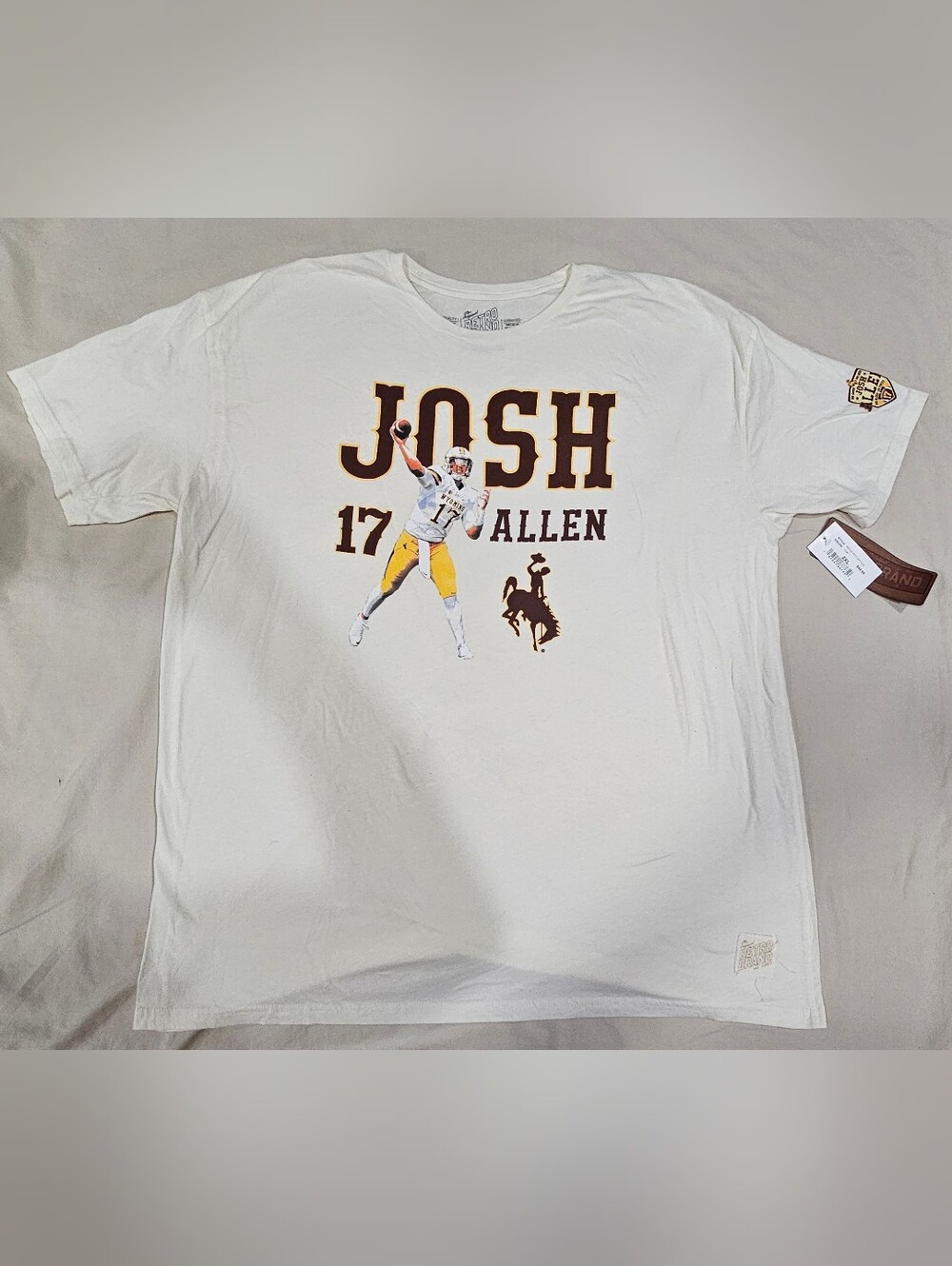 Retro Brand Wyoming Josh Allen White Graphic Football T-Shirt Mens XXL